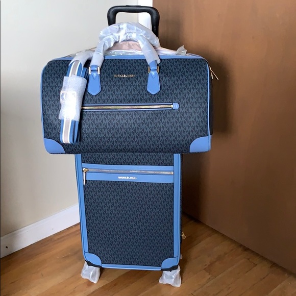 Michael Kors Carry On Luggage and Lg Duffle - Picture 2 of 8